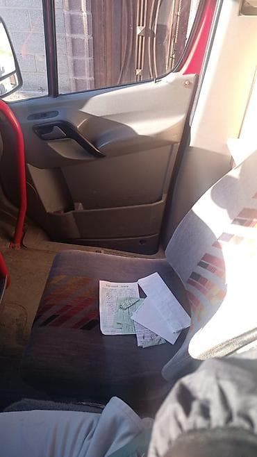 прокат формы: Mercedes-Benz Sprinter (длинная база, высокий кузов), красный. торг — 4