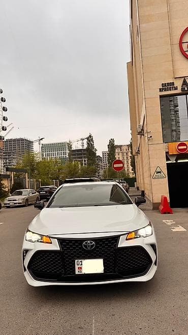 Toyota Avalon: 2018 г., 2.5 л, Автомат, Гибрид, Седан
