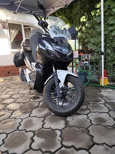 Транспорт: Макси-скутер Honda, 180 куб. см, Бензин, Б/у — 2