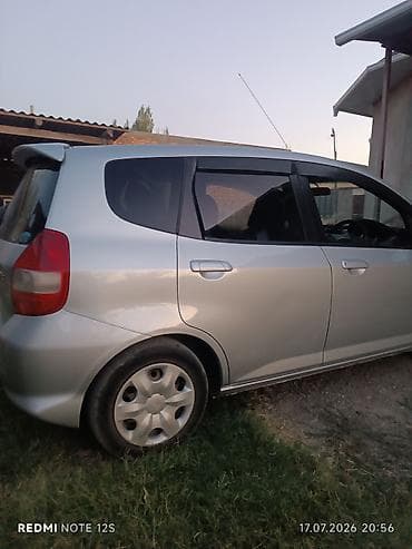 Honda Fit: 2003 г., 1.3 л, Вариатор, Бензин, Седан — 7