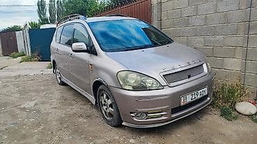 Toyota Ipsum: 2002 г., 2.4 л, Автомат, Бензин, Минивэн