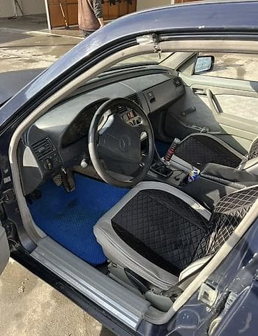 авто в рас: Mercedes-Benz C-Class: 1993 г., Седан — 7