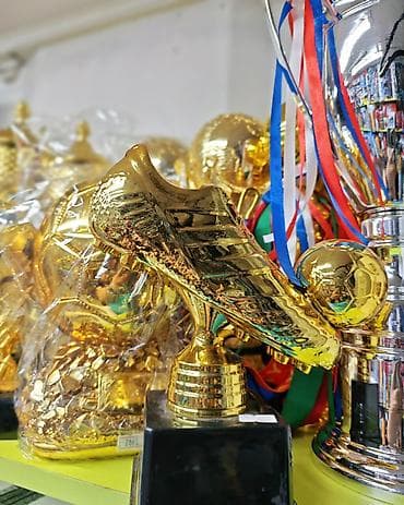 Статуэтки: Кубки и спортивные трофеи - Разнообразие моделей: классические кубки — 2