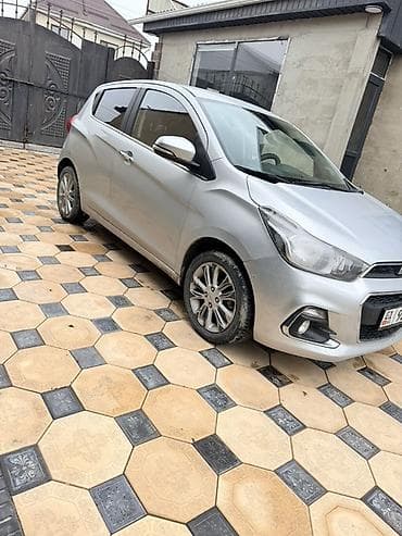 lada 2105: Chevrolet Spark: 2017 г., 1 л, Автомат, Бензин, Хэтчбэк — 5
