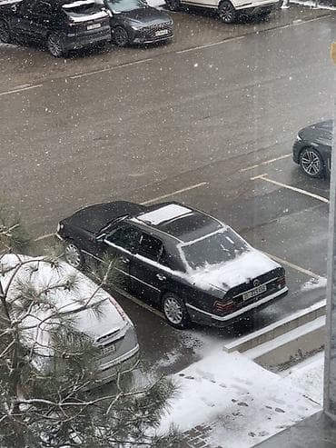 мерс 124 дверь: Mercedes-Benz W124: 1990 г., 0.2 л, Механика, Бензин, Седан — 5