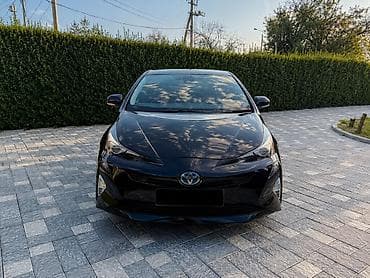 Toyota Prius: 2016 г., 1.8 л, Гибрид at lalafo.kg Toyota Prius: 2016 г., 1.8 л, Гибрид