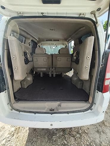 kia sedona: Nissan Serena: 2004 г., 2 л, Вариатор, Минивэн — 7
