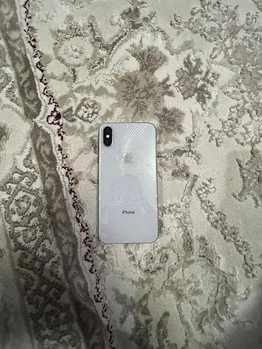 IPhone X, Б/у, 64 ГБ, Серебристый, Чехол, 70 %