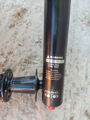 велосипеды бишкек: Вилка RockShox Yari - Назначение: трейл/эндуро, 27.5/29 (см. наклейку — 5