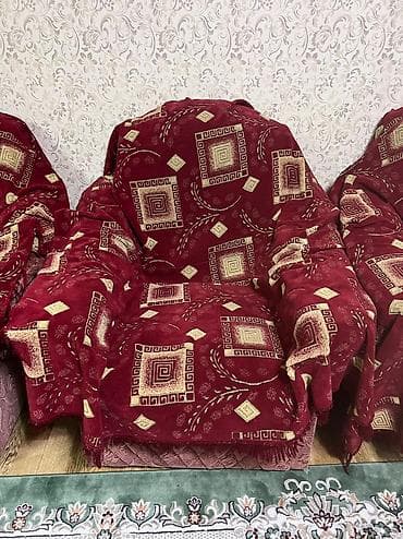 Столы: Раскладной диван, Б/у — 4