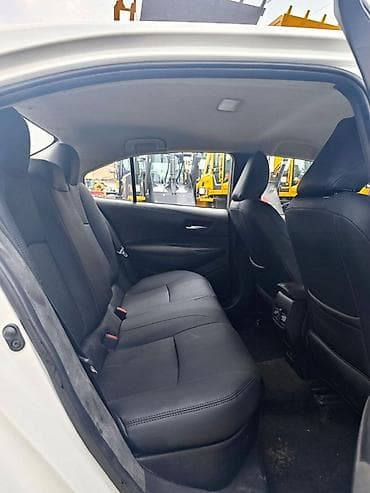 coroll: Toyota Corolla: 2023 г., 1.8 л, Гибрид, Седан — 3
