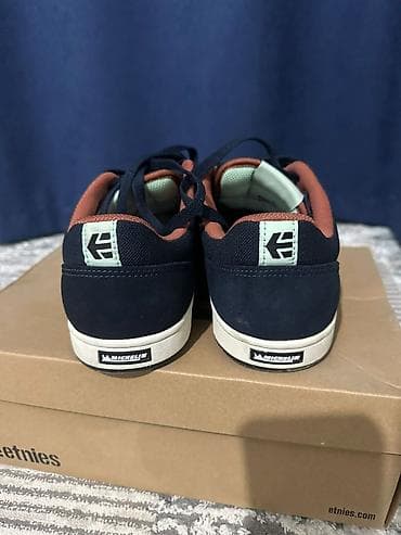 Спорттук бут кийим: Эркектердин кроссовкасы, 42, Жаңы, түсү - Көк — 2