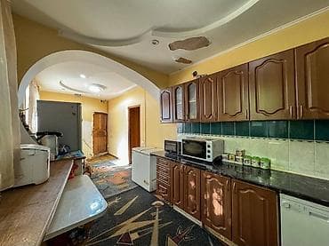 бишкек дом с магазином: ПРОДАЁТСЯ : ДОМ САРУЙСКАЯ / ВАСИЛЬЕВА На участке два дома Общая — 3