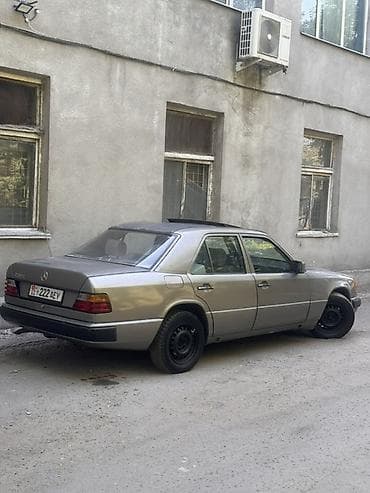 машина сена: Mercedes-Benz E-Class: 1990 г., 2.3 л, Механика, Бензин, Седан — 7