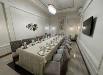 я ищу работу в кафе: Сдается кафе по адресу молодая гвардия/ Чуй общая площадь 400 м2 цена — 5