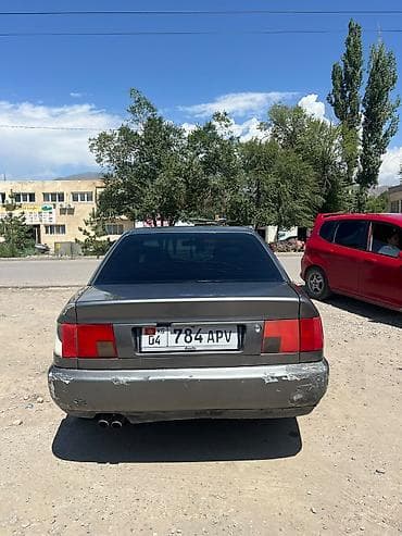 выбор номера о: Audi A6: 1995 г., Седан — 2
