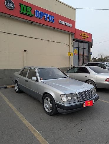 Mercedes-Benz W124: 1992 г., Ручные, Бензин, Седан