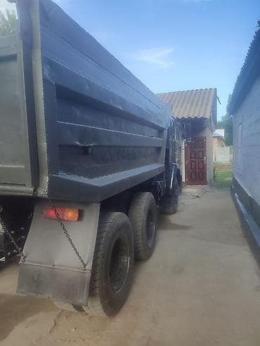 багги баги: КАМАЗ самосвал 6x4 Описание: - Классический трёхосный самосвал КАМАЗ — 5