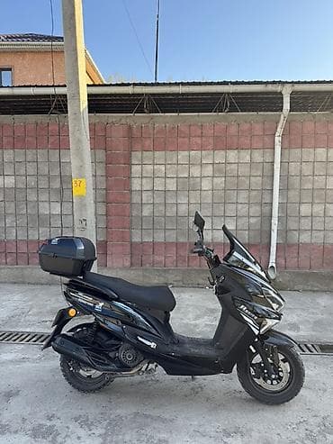 a 210: Продаю скутер макси в идеальном состоянии,150кубов,тяга бешеная все — 2