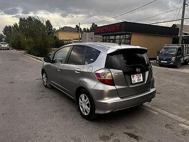 богаж на фит: Honda Fit: 2009 г., 1.5 л, Автомат, Бензин, Хэтчбэк — 1