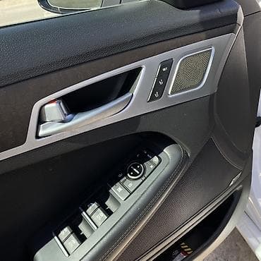 genesis gv70: Hyundai : 2017 г., 5 л, Автомат, Бензин, Седан — 9