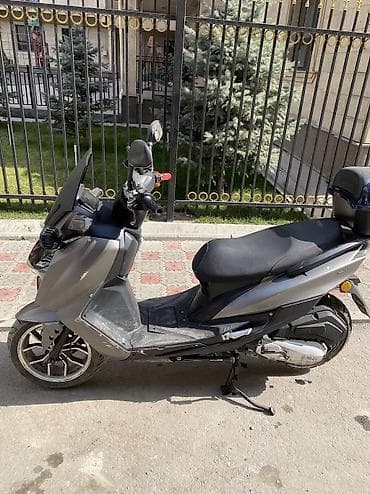 спортивный скутер: Скутер/макси-скутер городского типа - Современный дизайн с высоким — 1