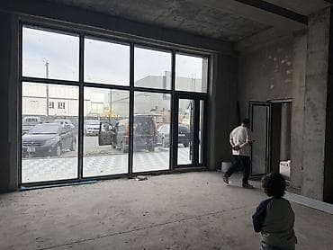 royal center: Коммерческое помещение с витринными окнами на первом этаже 123 кВм - — 3