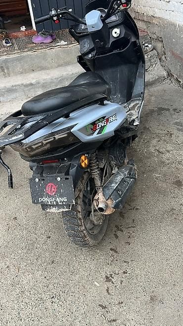 Скутер DongFang (бензиновый) - Тип: классический скутер с