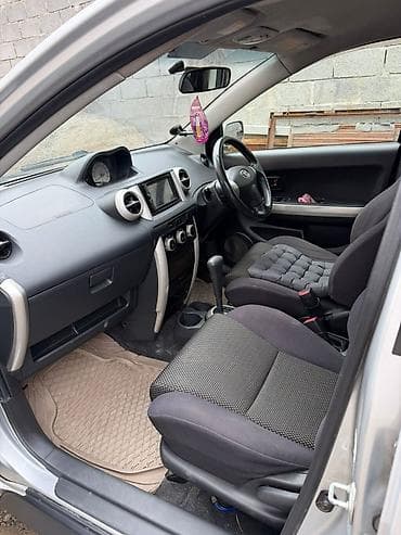 Toyota: Toyota Ist: 2003 г., 1.5 л, Автомат, Бензин, Хэтчбэк — 2