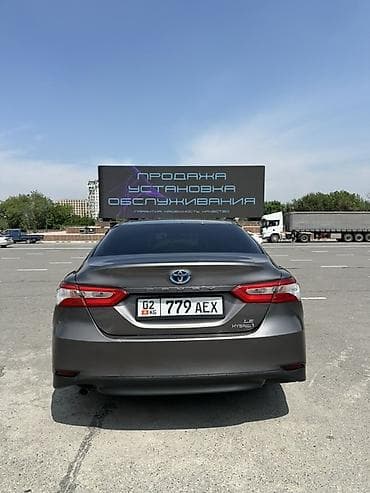 приус 2013: Toyota Camry: 2018 г., 2.5 л, Вариатор, Гибрид, Седан — 6