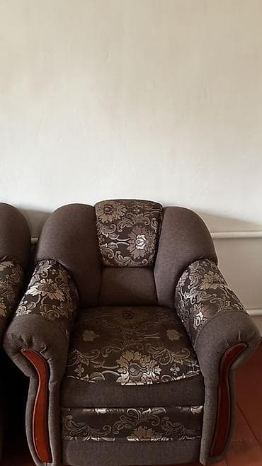 sofa bed: Комплект мягкой мебели, Б/у, Платная доставка, Самовывоз, цвет - Коричневый — 3