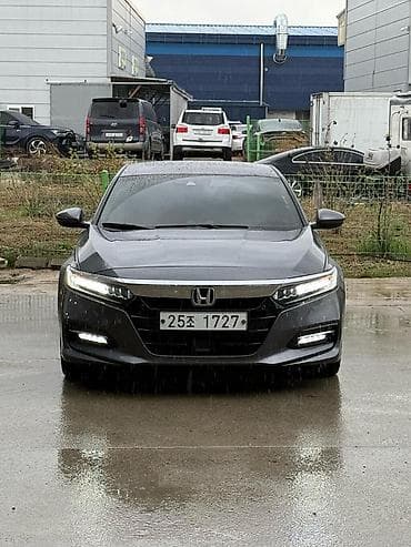 Honda Accord: 2018 г., 2 л, Вариатор, Гибрид, Седан