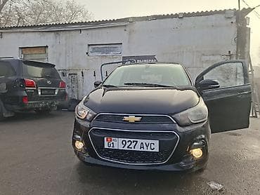 Chevrolet Spark: 2018 г., 1 л, Автомат, Бензин, Хэтчбэк