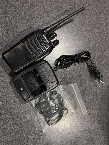 ноутбук белый: Продаю рацию БУ хорошо работает, покупала в мае этого года, наушники — 2