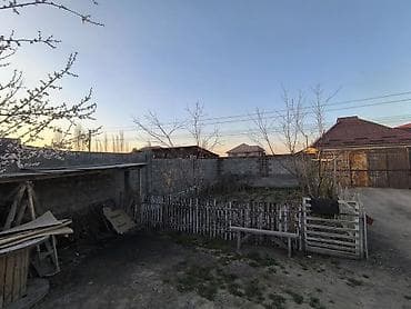 Продаётся участок с домом в Арча-Бешик. Площадь: 5 соток (20×25 м) На