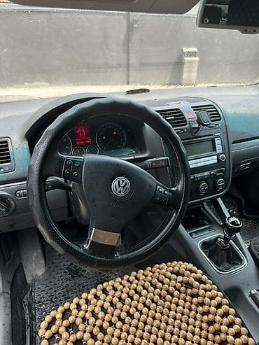 Унаа сатуу: Volkswagen Jetta: 2008 г., 1.6 л, Кол менен иштөөчү, Бензин, Седан — 4