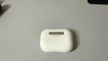 зарядный кейс для airpods pro: Беспроводные вкладыши наушники, Apple, Другая серия — 1