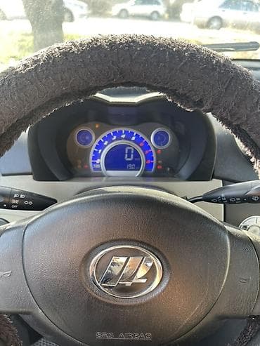 bew e39: LIFAN Smily: 2012 г., 1.3 л, Механика, Бензин, Хэтчбэк — 6