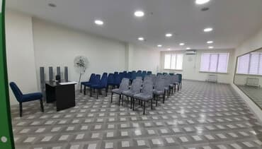 Сдаю Офис, 200 м², В жилом комплексе, 1 линия, С оборудованием, С отдельным входом