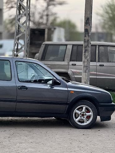 бампер на вента: Volkswagen Vento: 1992 г., 2 л, Механика, Бензин, Седан — 3