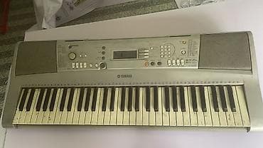 Синтезатор Yamaha (серия PSR) - 61 полноразмерная клавиша -