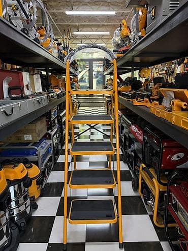 Складная стремянка-лестница, Материал: Металл, Для дома, Высота: До 2 м at lalafo.kg Складная стремянка-лестница, Материал: Металл, Для дома, Высота: До 2 м