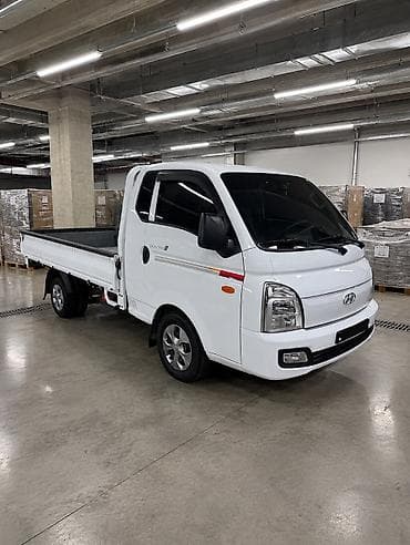 Hyundai Porter: 2022 г., 2.5 л, Кол менен иштөөчү, Дизель