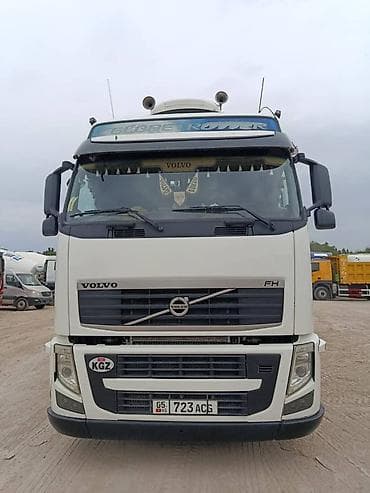Транспорт: Тягач, Volvo, 2011 г., Шторный — 2