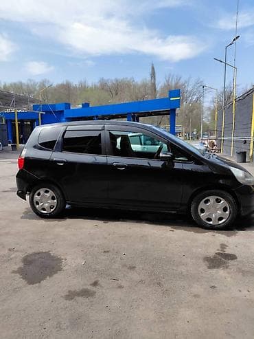Honda Fit: 2005 г., 1.3 л, Вариатор, Бензин, Хэтчбэк