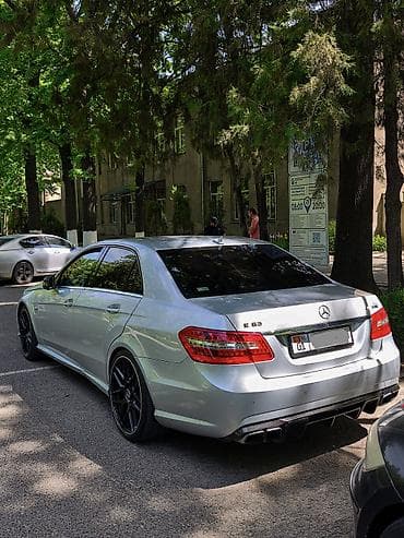 Mercedes-Benz E-класс AMG: 2010 г., 6.3 л, Автомат, Бензин, Седан