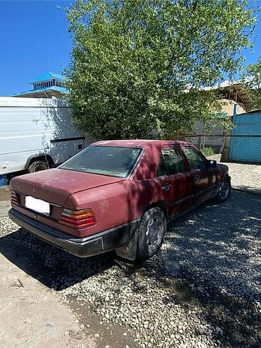 Mercedes-Benz W124: 1988 г., 2.3 л, Механика, Бензин, Седан