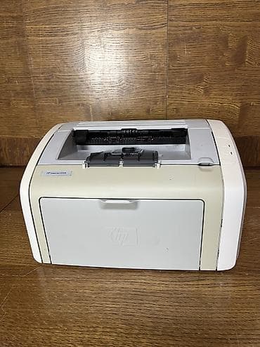 Принтеры и МФУ: Продаю принтер от HP HP 1020 Отлично печатает Стоит новый картридж В — 1