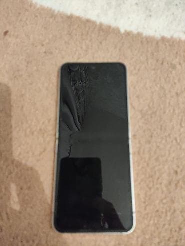 razr v3: Смартфон-раскладушка с большим внешним дисплеем Характеристики и — 8