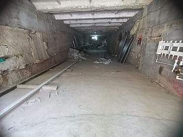 сдаю под склад: Помещение под мастерскую/склад - Площадь: ориентировочно 200 м² — 1